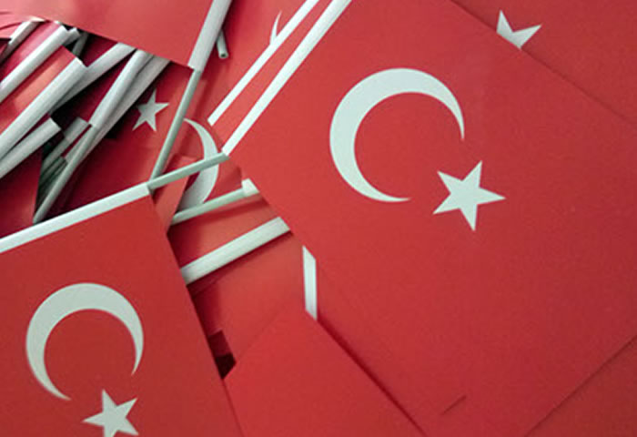 Kağıt Bayraklar görseli